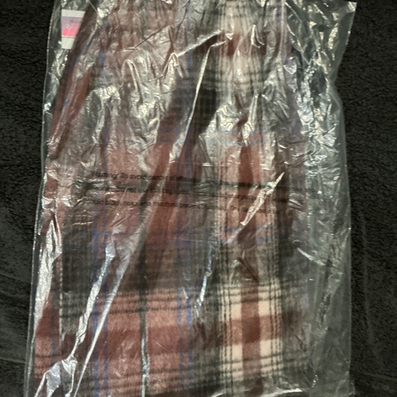 Tinseltown plaid skirt size medium - Picture 3 of 6